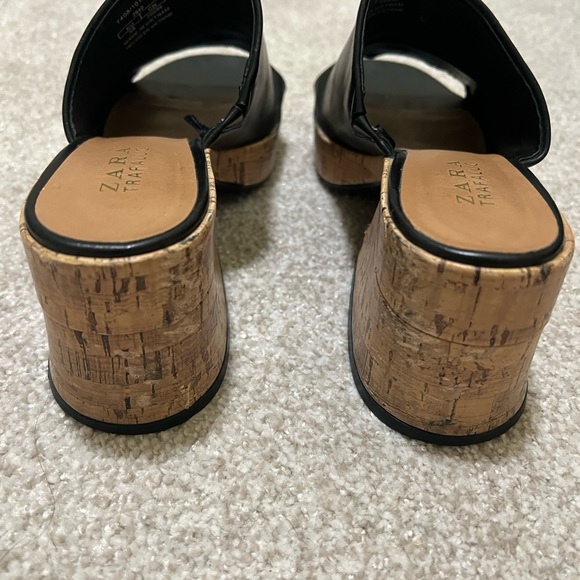 ZARA slides - Picture 4 of 7